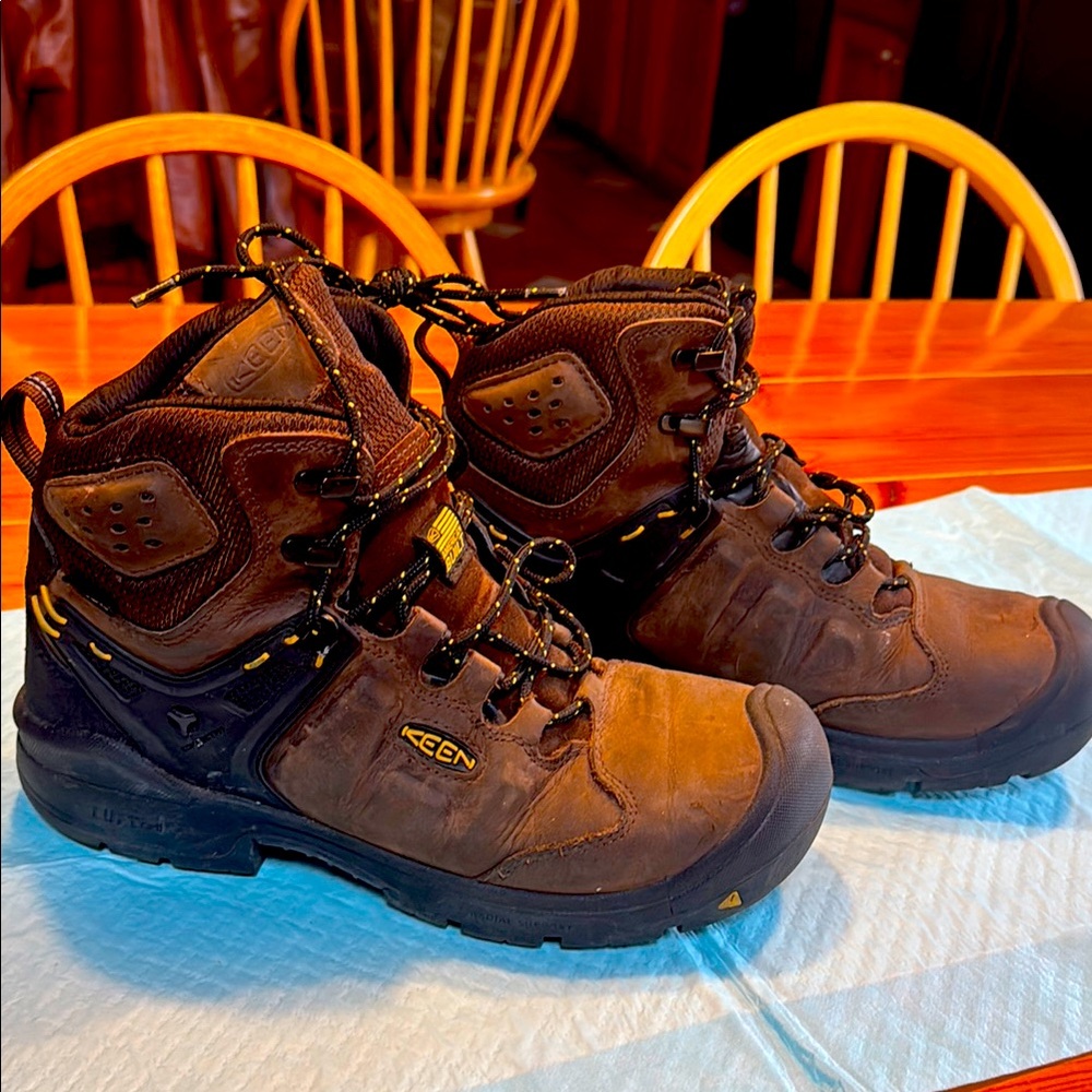Keen Men's leather composite toe work boots